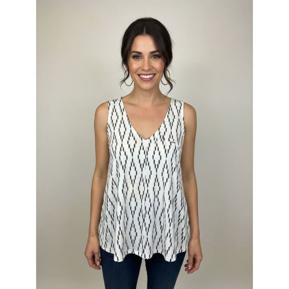 Sleeveless White V-Neck Printed Camisole